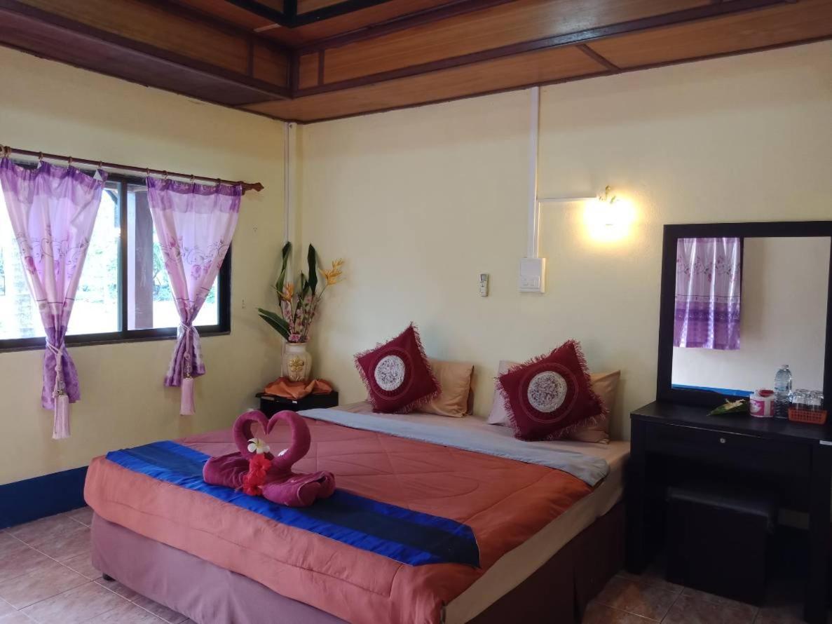 Lanta Sunmoon Bungalow Koh Lanta Exterior photo