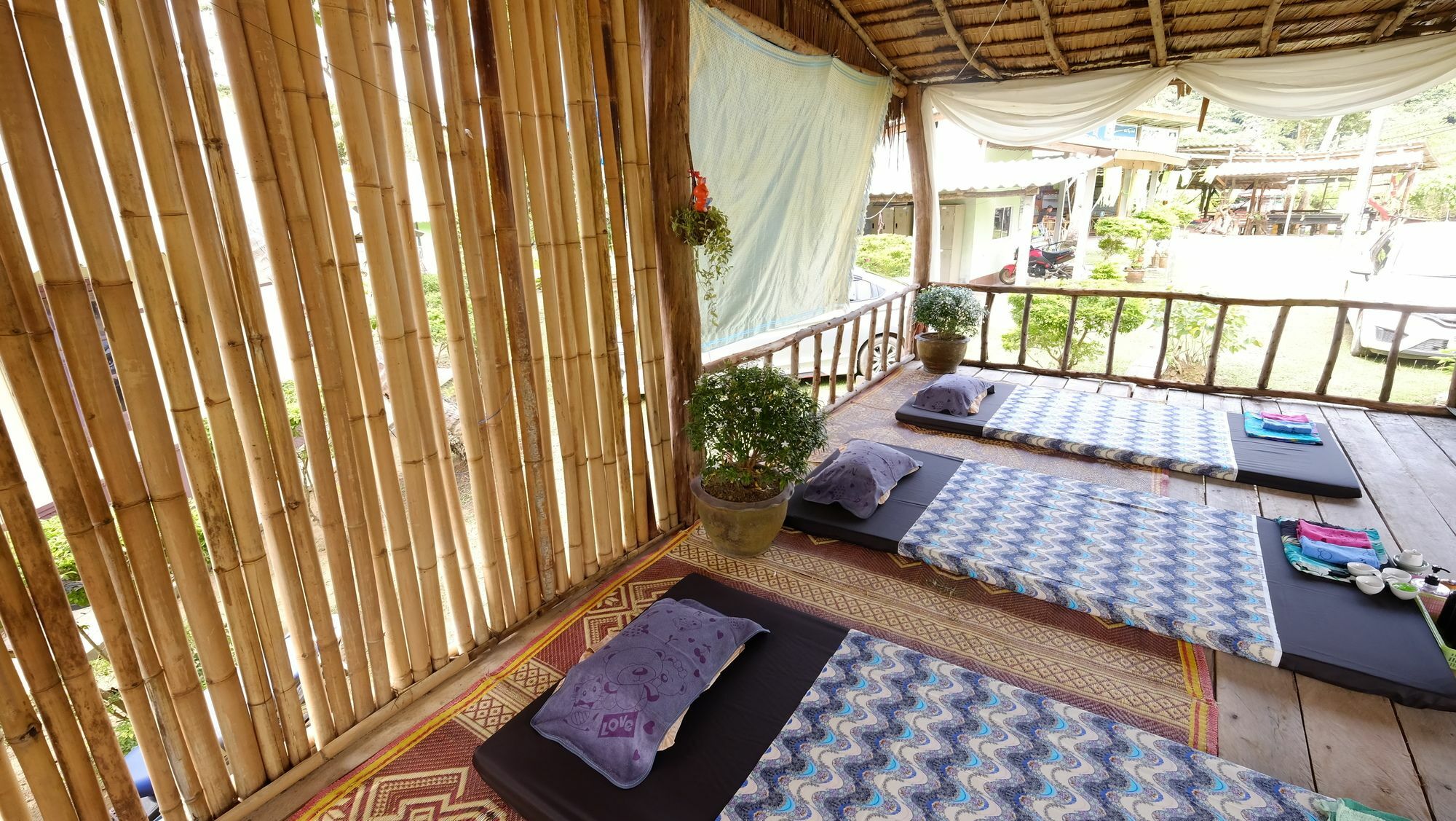 Lanta Sunmoon Bungalow Koh Lanta Exterior photo